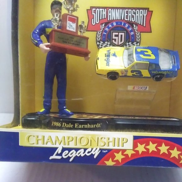Nascar 1986 Championship Legacy Starting Lineup Figure Dale Earnhardt w/car - Picture 2 of 4